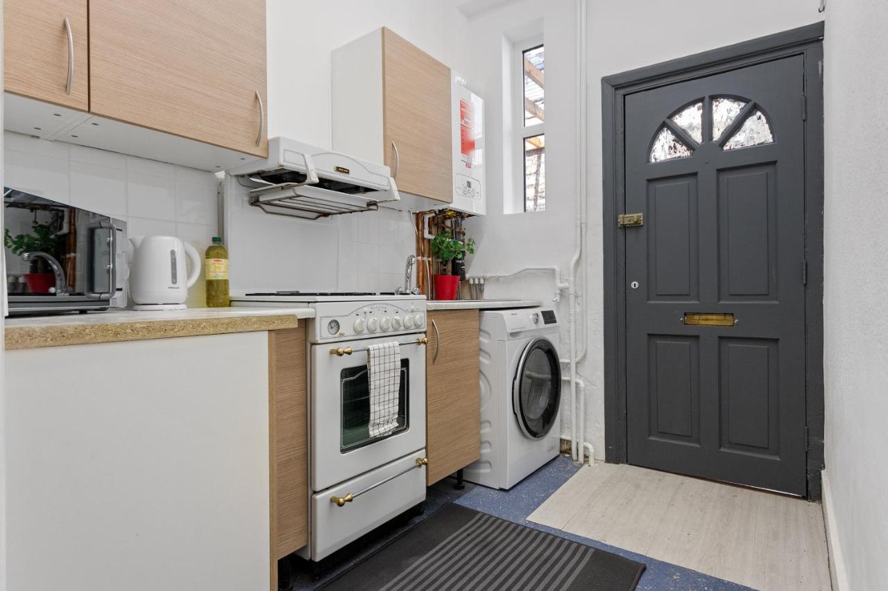 Fantastic 2Bd Barking Stay With Links To The City! Лондон Екстер'єр фото