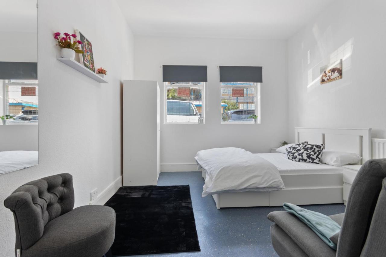 Fantastic 2Bd Barking Stay With Links To The City! Лондон Екстер'єр фото